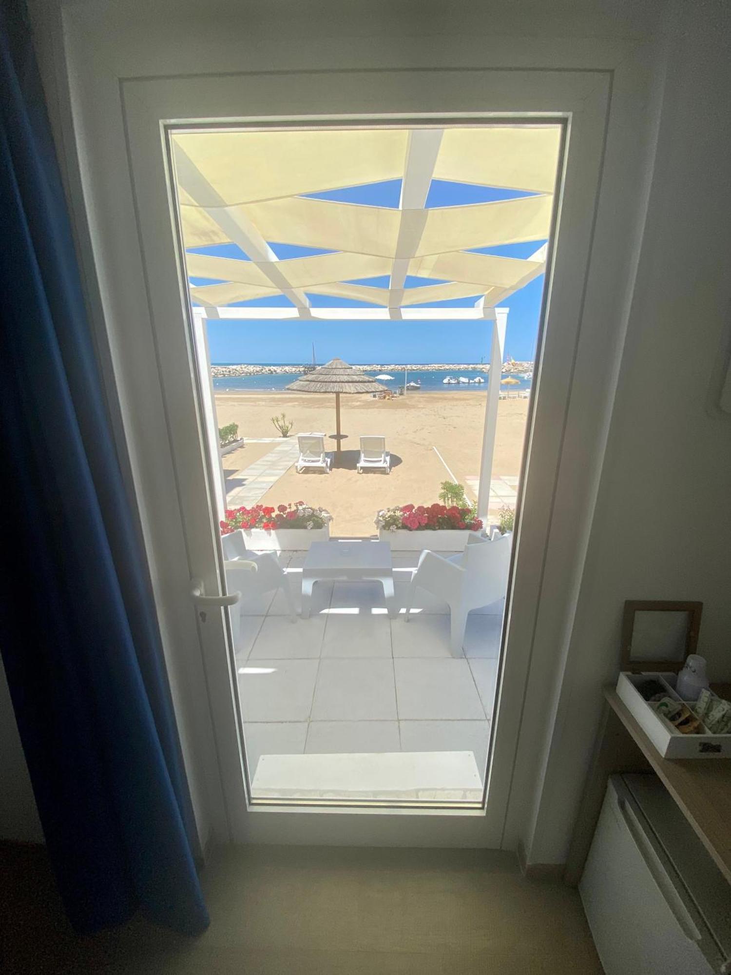 פסקיצ'י Marina Bay Beach Hotel מראה חיצוני תמונה